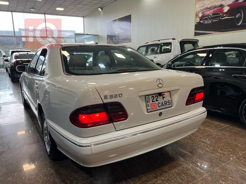 مرسيدس بنز E-Class